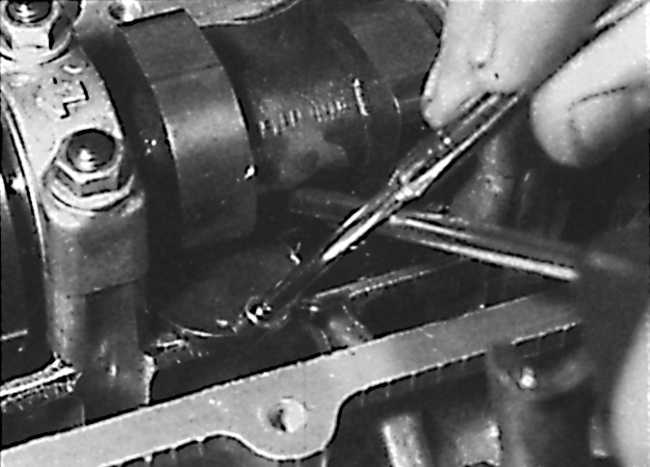Opel vectra: проверка и регулировка зазоров клапанов - ремонт дизельного двигателя - инструкция по эксплуатации автомобиля opel vectra