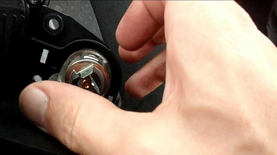 Opel vectra a замена лампочек внутреннего освещения