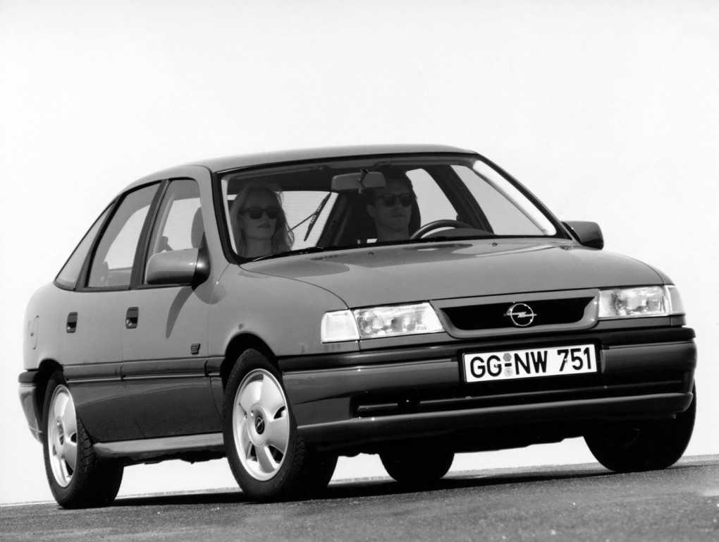 Опель вектра б 1 и 8. Opel Vectra 1995 хэтчбек. Опель Вектра а 1992-1995. Opel Vectra 1992 хэтчбек. Опель Вектра хэтчбек 1995.