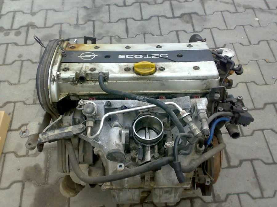 Двигатель опель вектра б 1.8. Мотор Opel Vectra b 1.8 x18xe 1. Опель Вектра ДВС x20xe. Двигатель Opel x18xe 1.8.